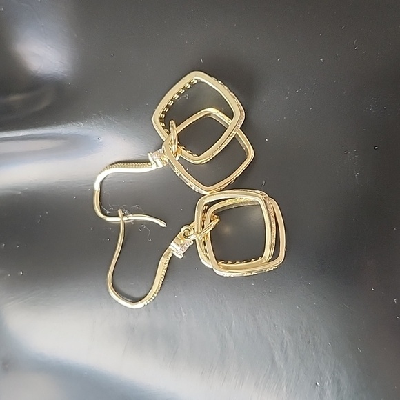 Golden earrings - Picture 2 of 5